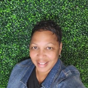 Meet your Posher, Cynthia